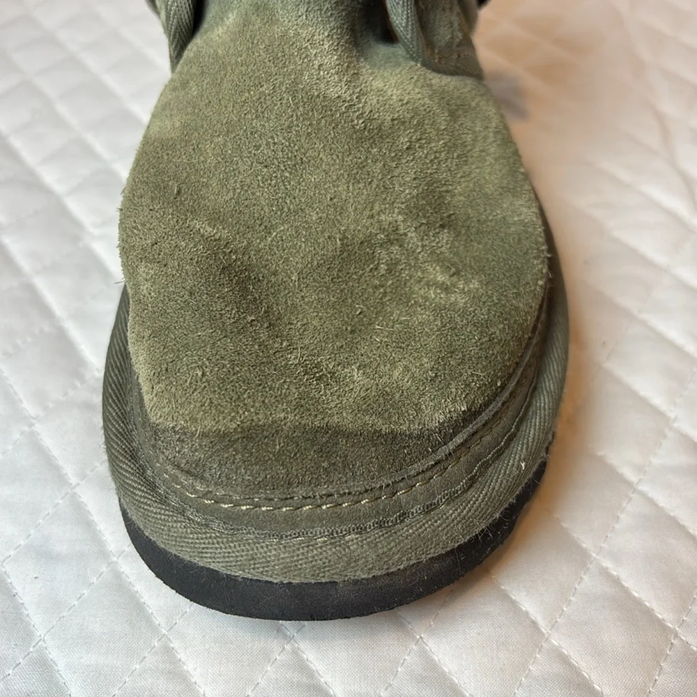 UGG ALL GENDER NEUMEL SNAPBACK MOSS GREEN SUEDE SHOE MEN US 6 / EU 39 / UK 5